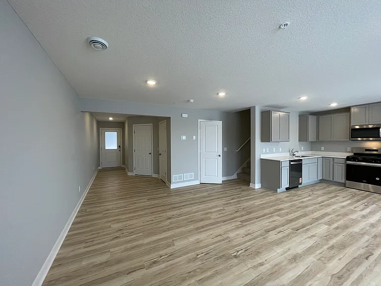 12732 Ashbury Dr — Photo 24