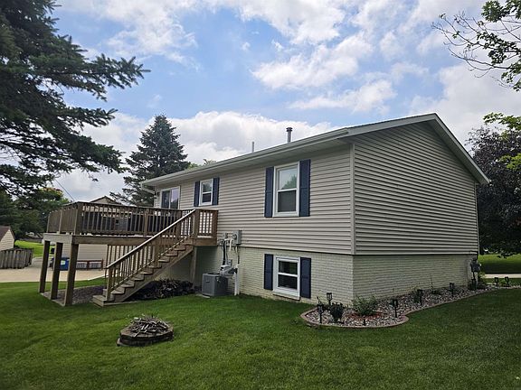 2nd image of 406 Twin View Dr