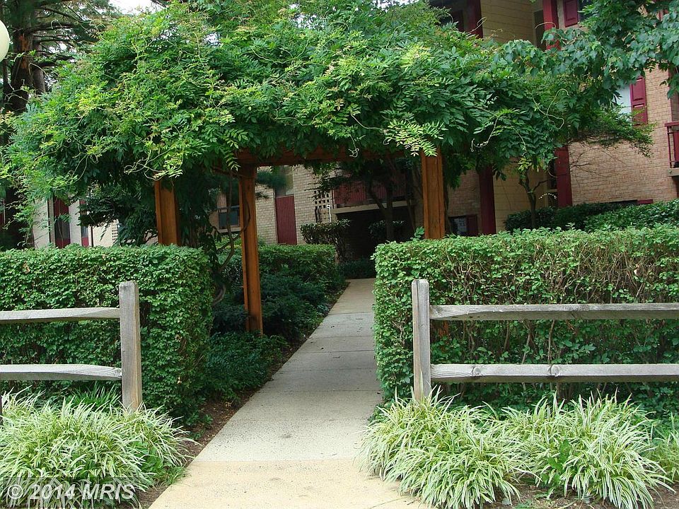 1st image of 2852 Dover Ln Suite 102