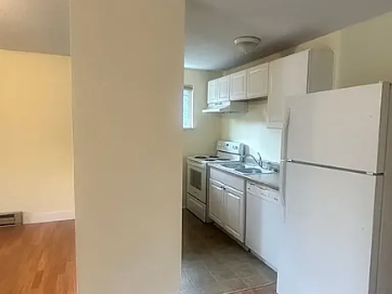 9100 NE 15th Ave — Photo 6