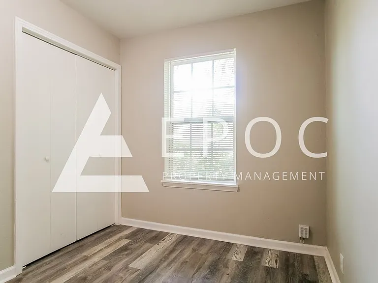 2026 E Young St — Photo 12