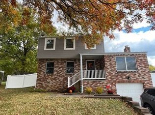 13 Willow Crossing Rd, Greensburg, PA 15601