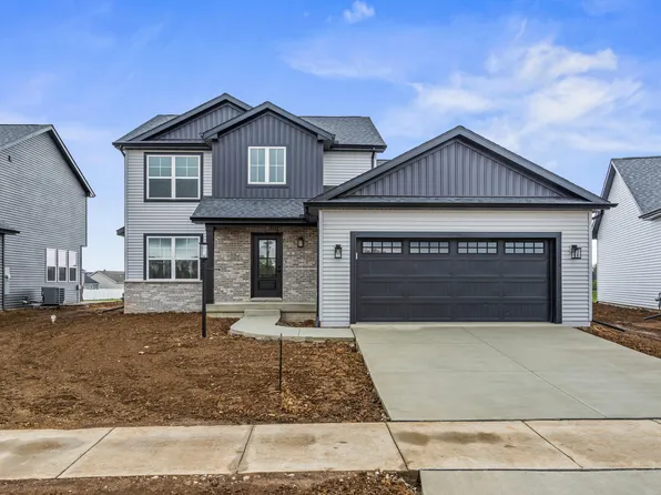 4 Meadow Dr, Monticello, IL 61856