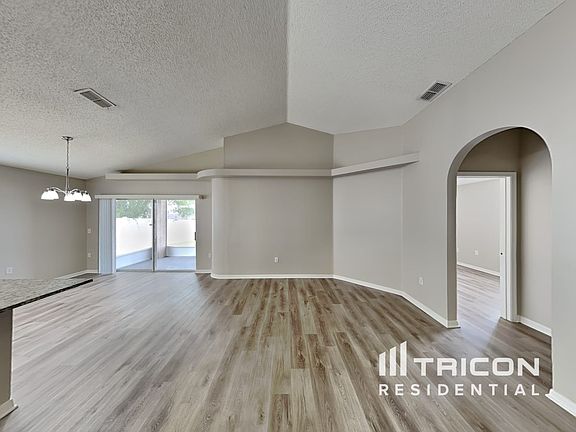 2nd image of 991 Kenbar Ave