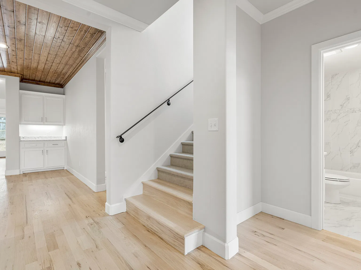 3 bed, 2661 sqft, $2,950 — Photo 3