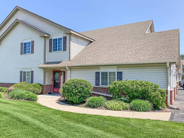 664 Pewaukee ROAD #E, Pewaukee, WI 53072