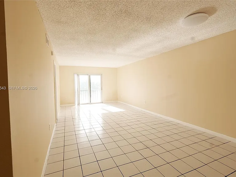 9915 W Okeechobee Rd #2404 — Photo 20