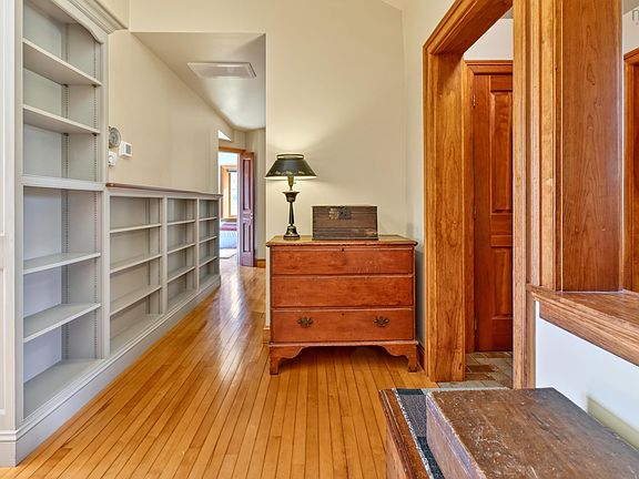 5th image of 22 Macken Rd