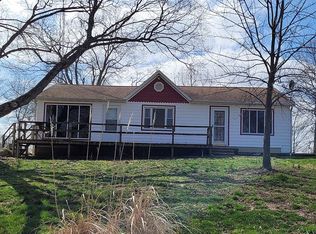 2499 N 1400th St, Brownstown, IL 62418
