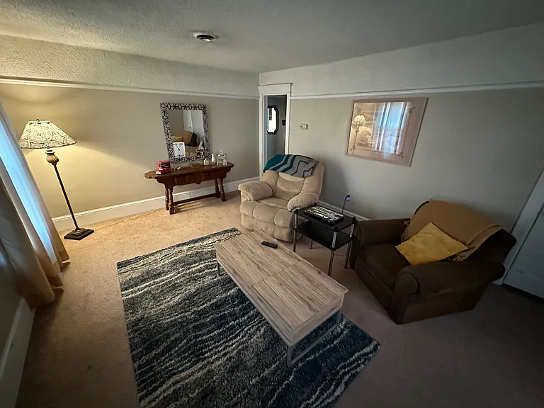 Family Room (with closet)