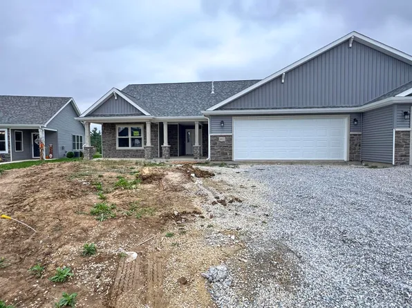 402 Gene Dr, Roanoke, IN 46783