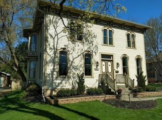 307 Brainerd Ave, Libertyville, IL 60048