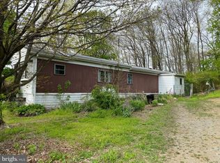 52 Sunset Ln, Hamburg, PA 19526