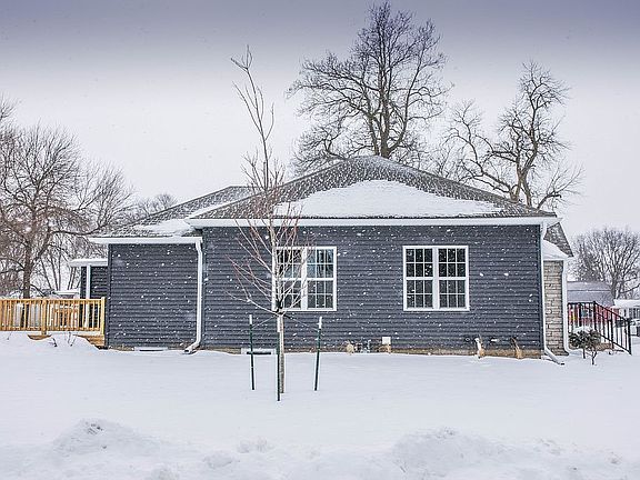 4th image of 800 Sycamore St