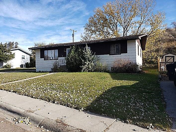 1st image of 840 6th St N