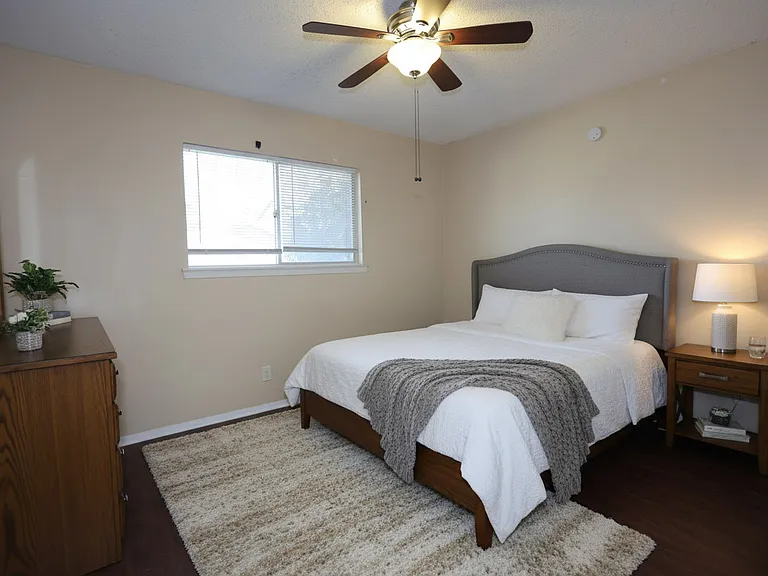 1243 N Lbj Dr #B — Photo 18