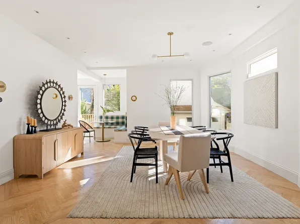 453 Stratford Road image 3 of 28