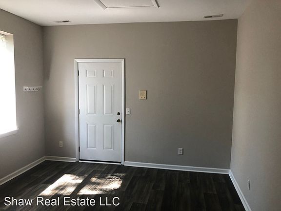 4th image of 122 S 9th St APT 5
