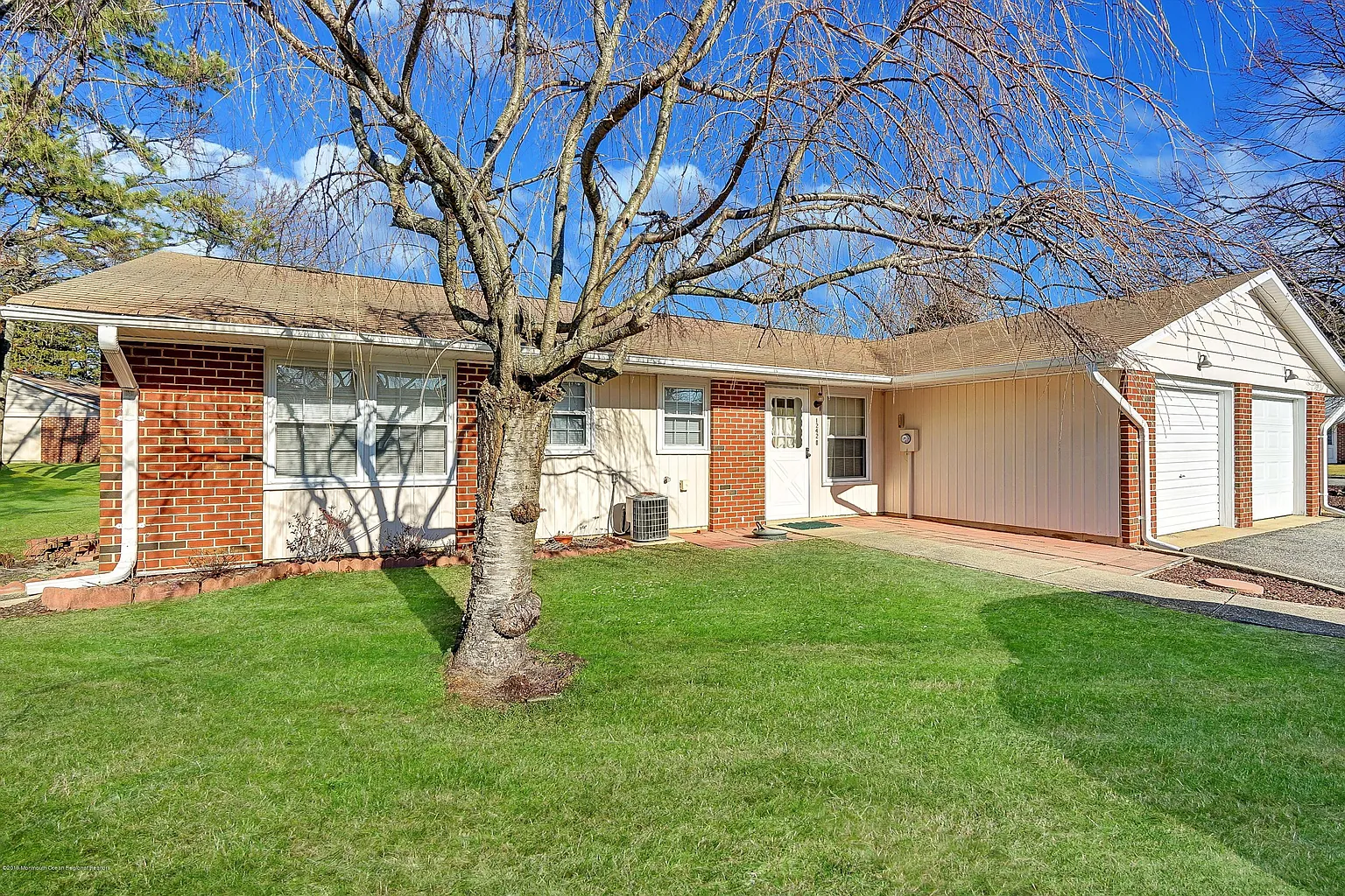 1242B Hamilton Ct photo 1