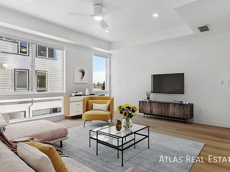 240 Osiander Street — Photo 3