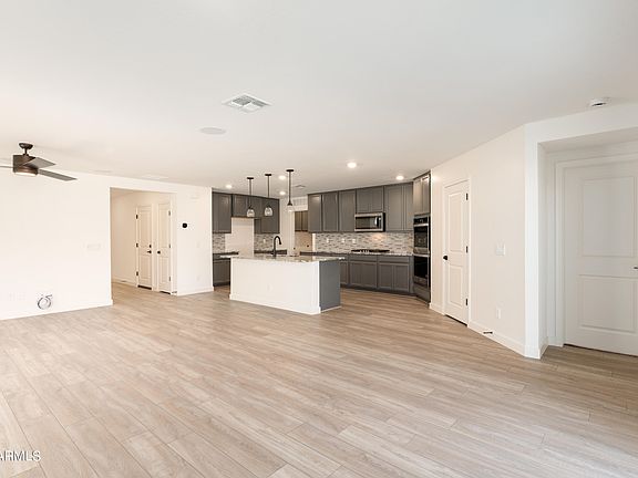 3rd image of 36630 W SAN ALVAREZ Avenue
