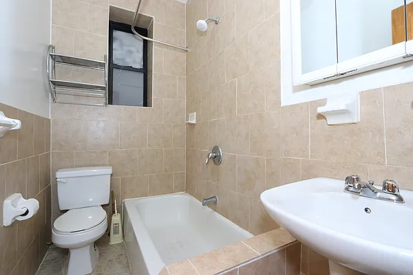 Rented by Nooklyn NYC LLC | media 10