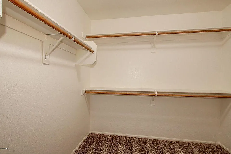 5 bed, 2231 sqft, $2,450 — Photo 2