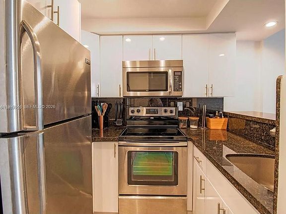 4th image of 1035 West Ave APT 802