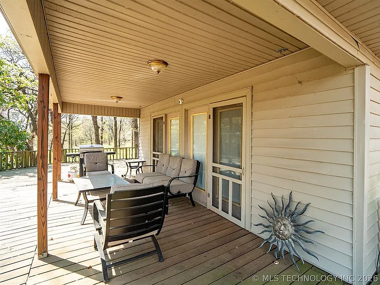 3684 Comanche Dr — Photo 6
