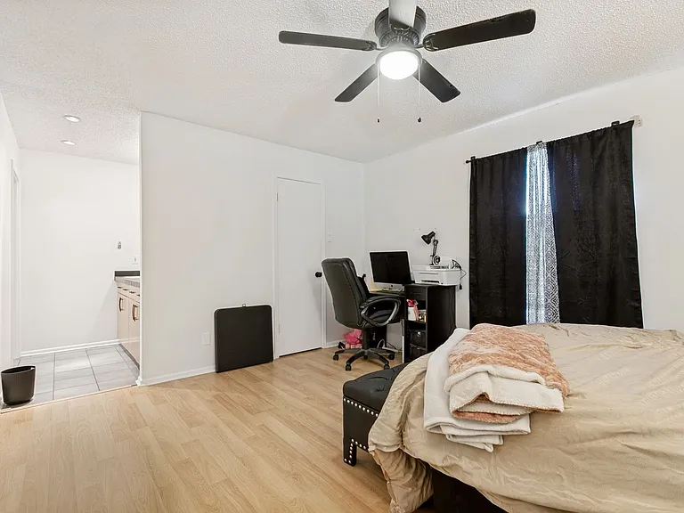 102 Vassar Ln #17 — Photo 15