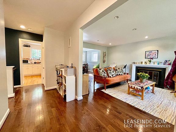 3rd image of 4439 Springdale St NW