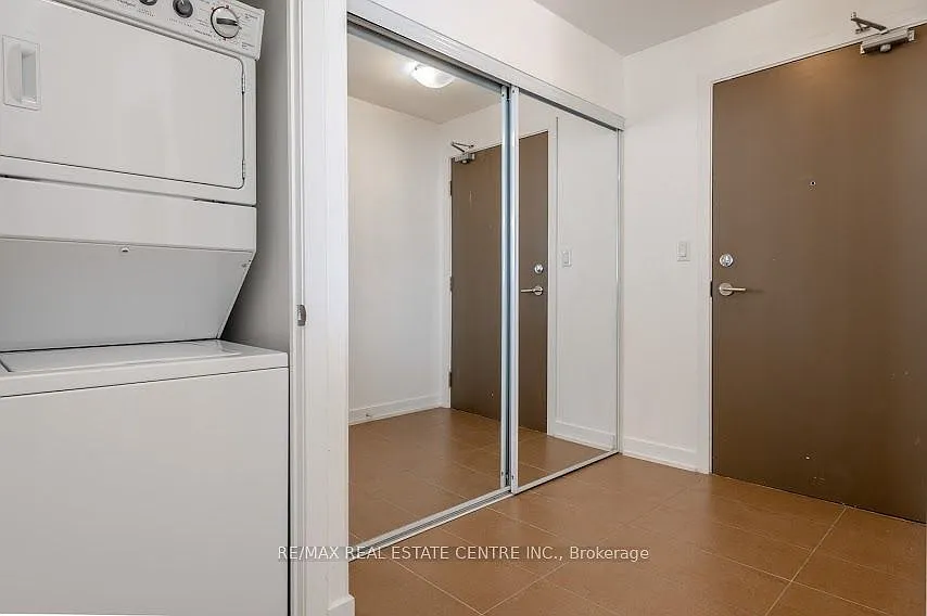 2 bed, $2,800 — Photo 4