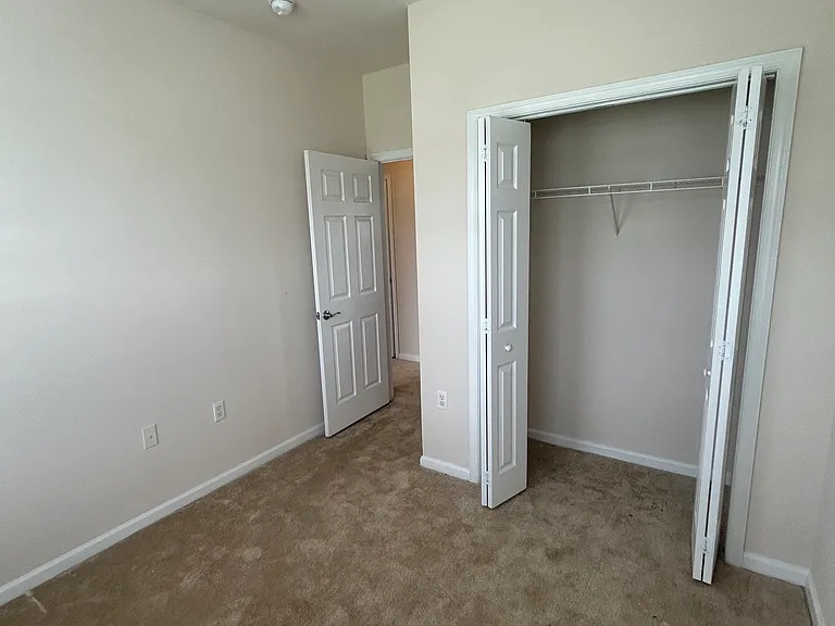806 W Washington St #311 — Photo 7
