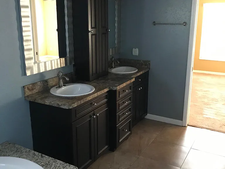 1101 Ontario Ct — Photo 11