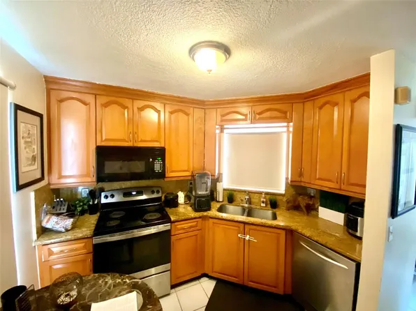 3315 Chickee Ln, Pompano Beach, FL 33063