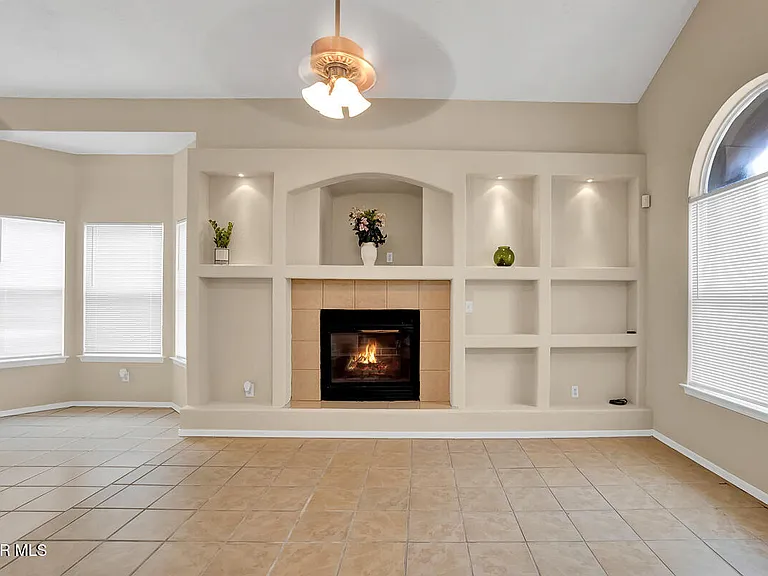 2304 Tierra Blanda Dr — Photo 3