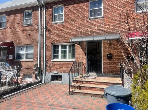 15015 Arlington Ter, Jamaica, NY 11433