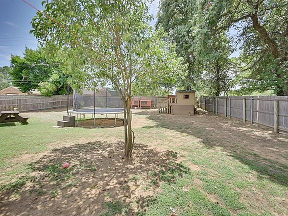 2nd image of 5702 Espanola Dr