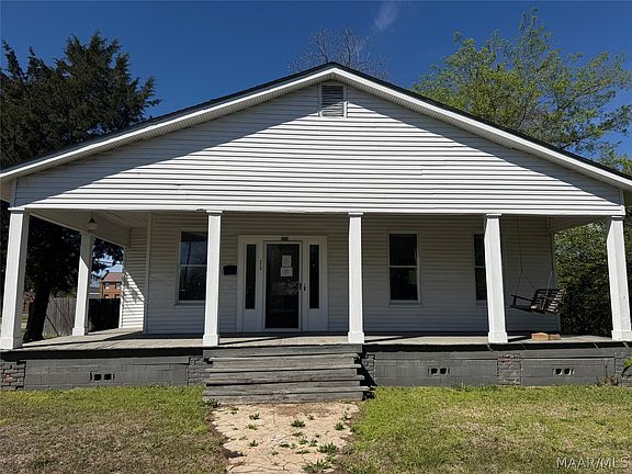 2nd image of 210 S Chestnut Ave