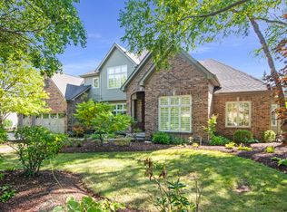 1736 Robert Ln, Naperville, IL 60564