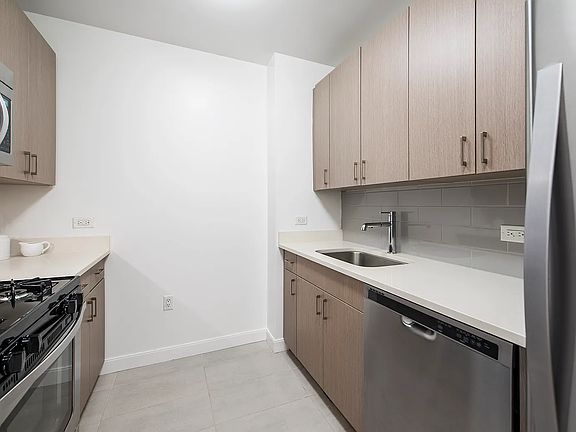 4th image of 6155 Junction Blvd #24J