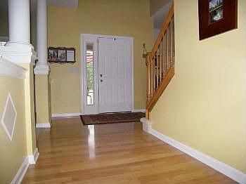 3rd image of 8261 Iris Dr
