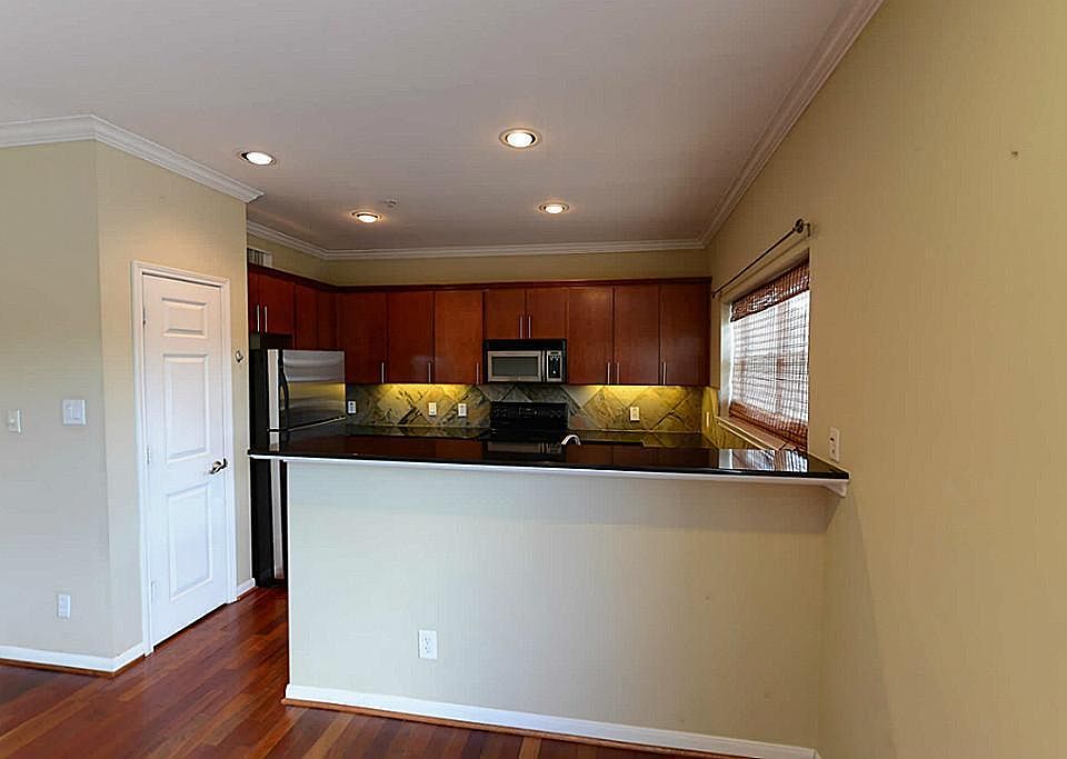 1st image of 17 Waugh Dr Unit 204