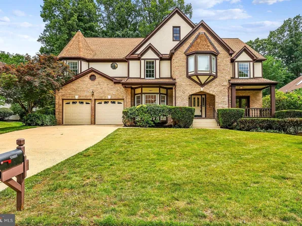 12607 Lake Normandy Ln, Fairfax, VA 22030