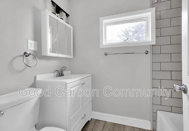 84 Crane St #5 — Photo 5