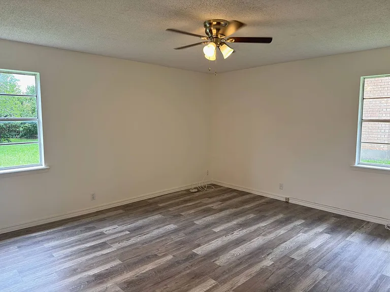 5507 Hooper Dr — Photo 28