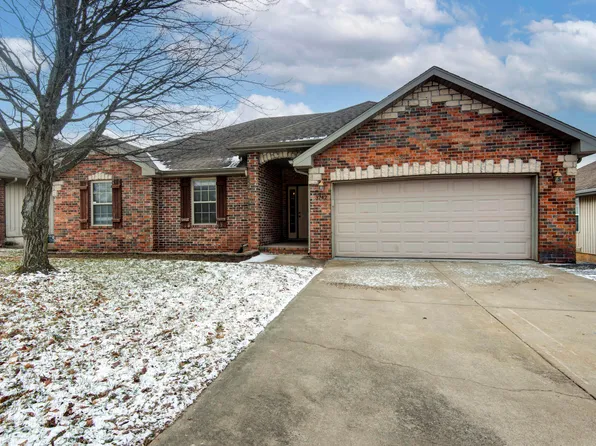 3742 W Rockwood Street, Springfield, MO 65807