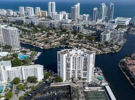 300 Three Islands Blvd