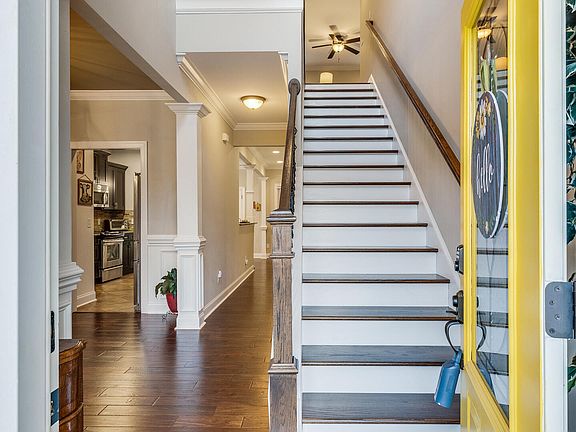 5th image of 430 Settlers Way