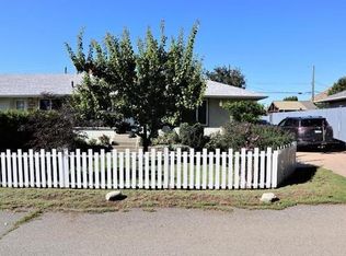 1142 Meadow Ln #1A, Kamloops, BC V2B 5N5